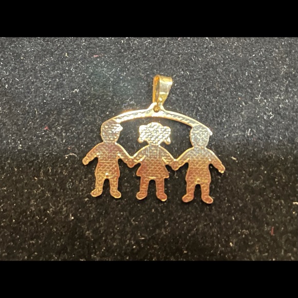 18K Gold Plated Pendant - Picture 3 of 3